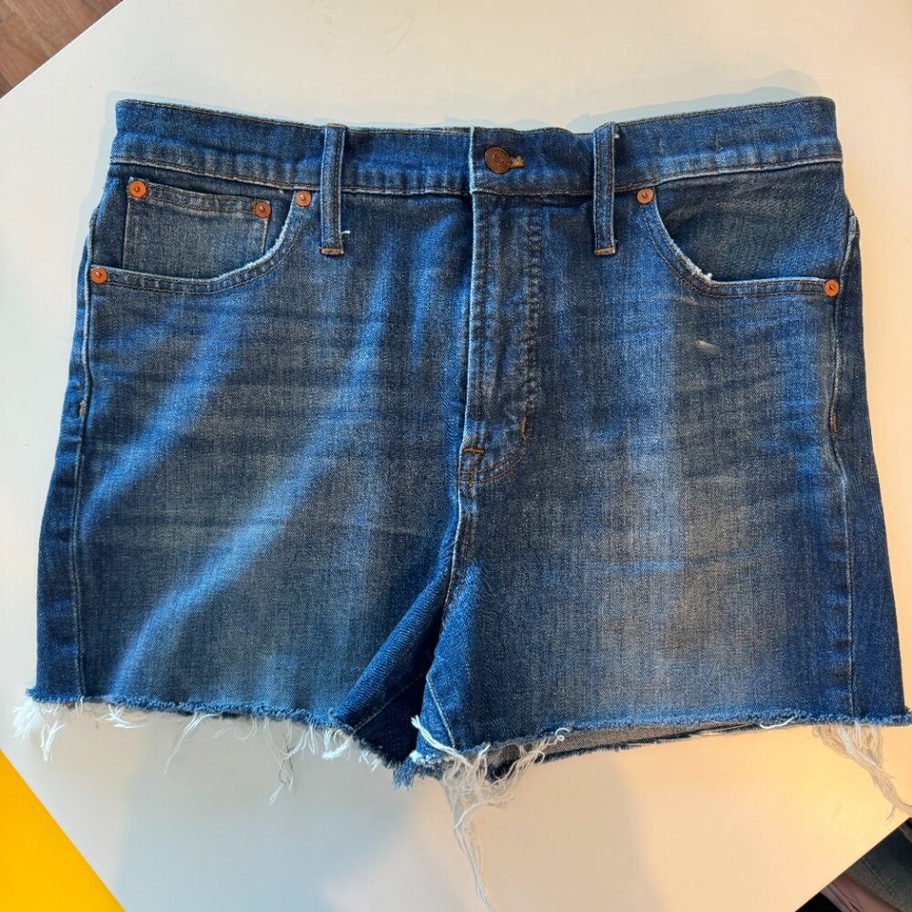 Madewell High Rise Cut Offs sz 32 W